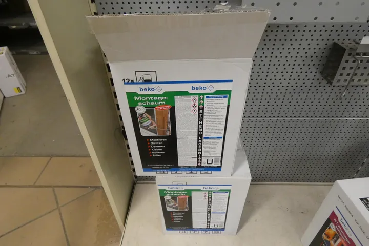 Konvolut beko -Montageschaum, schalldämmend bis 62 dB Umfang: 2x Karton mit Inhalt